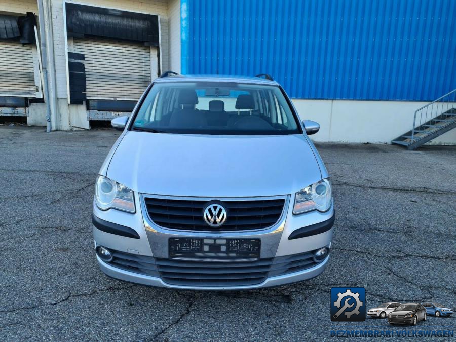 Capota fata volkswagen touran 2011